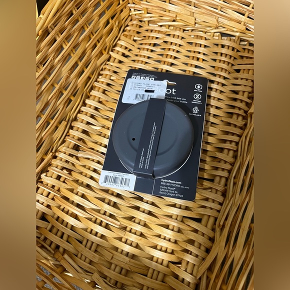 Hydro Flask - Picture 2 of 3